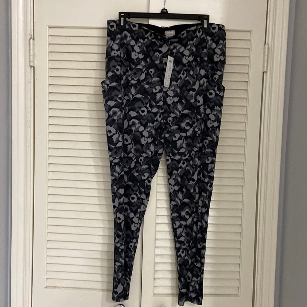 Chicos Zenergy So Slimming Leggings